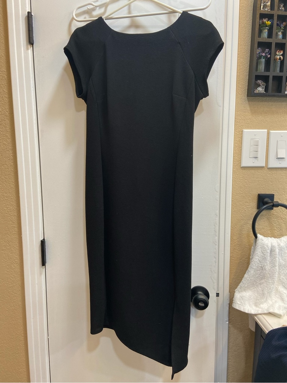 Classic Black Cap-Sleeve Shift Dress
